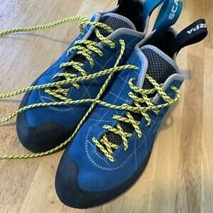 Scarpa Helix climbing shoes, Hyper Blue